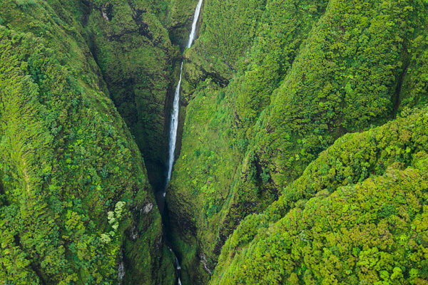 Royal Crown of Oahu | Helicopter Ride Oahu | Rainbow Helicopters