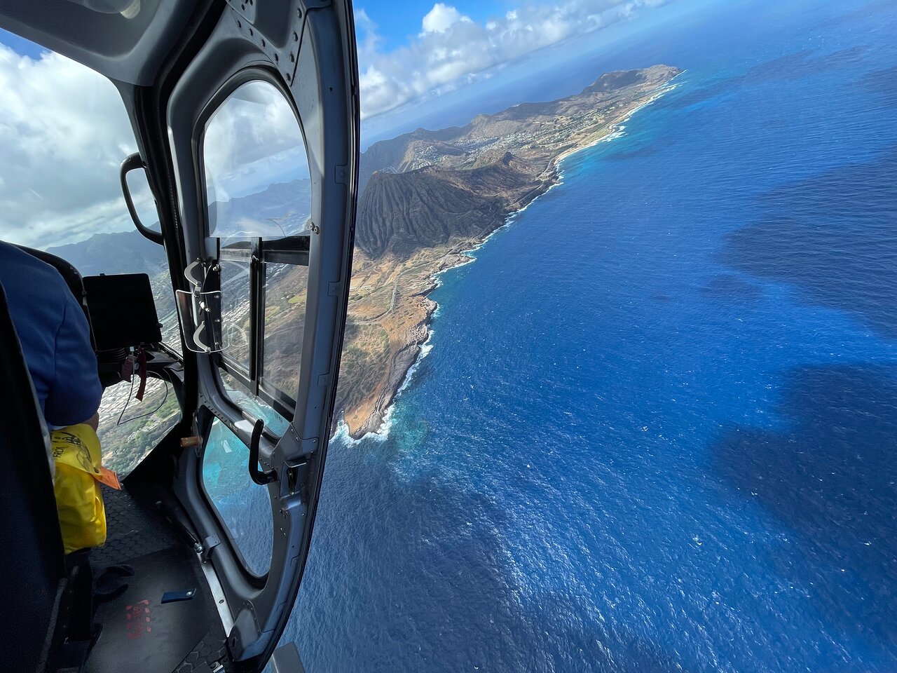 caption Doors off helicopter tour Oahu, Hawaii